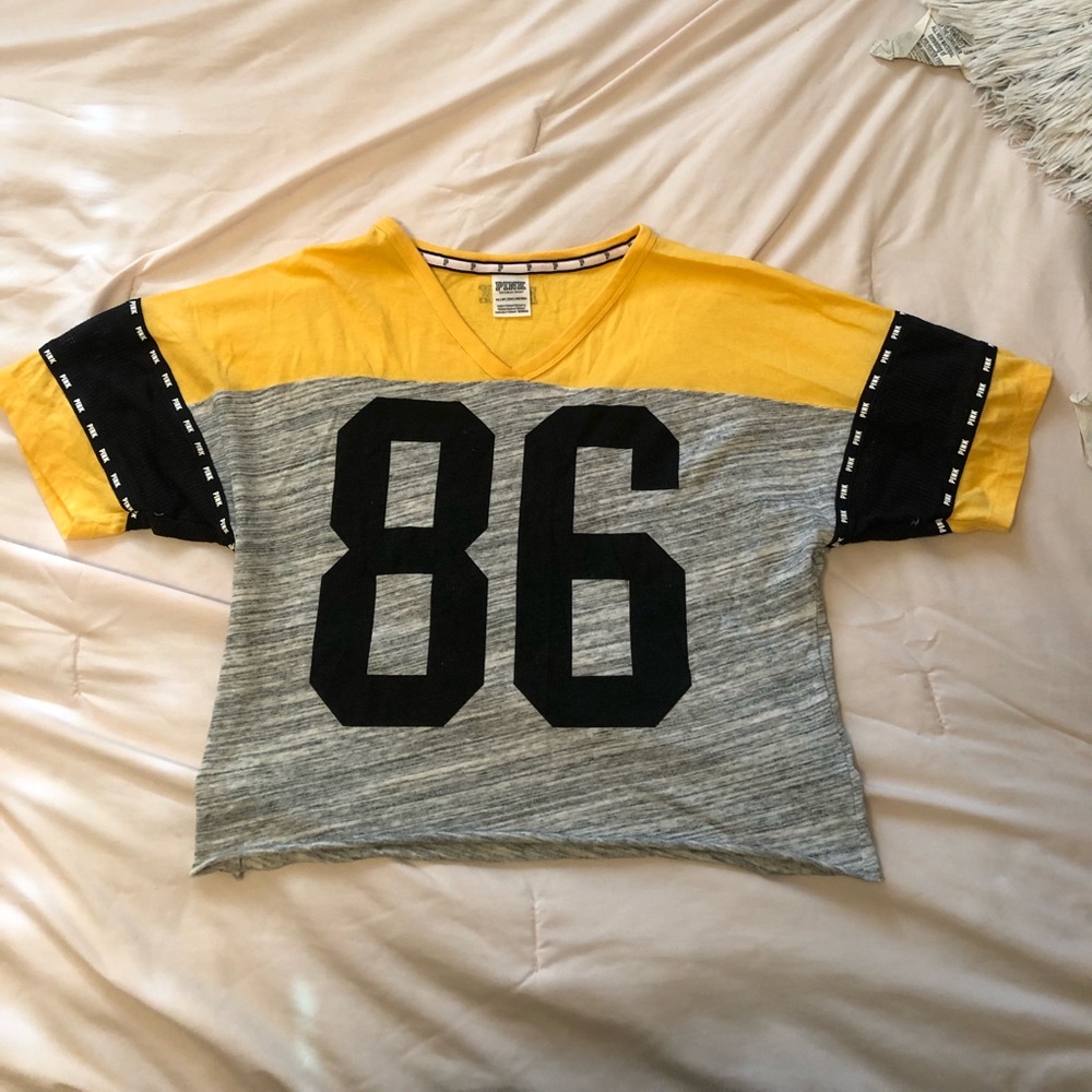 Cropped tee